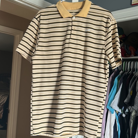 Medium Nike Golf Polo - Picture 4 of 4